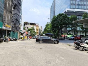 bán nhà trung tâm quận đống đa.dt 72m*4 tầng*mt 6.4m. giá 22 tỷ. ô tô tránh, lô góc, mặt tiền đỉnh