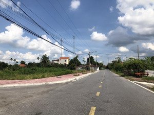 bán đất quảng châu, trục chính kinh doanh, cách trung tâm tp 2km, dt 85m2, giá 3,5 tỷ