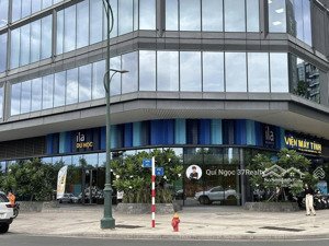 cho thuê shophouse metropole căn góc 2 mặt tiền, đã hoàn thiện cơ bản