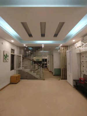 bán gấp nhà riêng 4pn, 6wc, 60m2, 13,8 tỷ ở văn cao, liễu giai, ba đình, hà nội