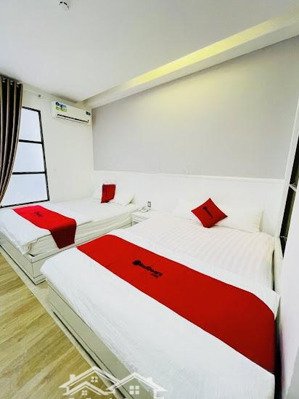 khách sạn ngang 6m4 24 phòng, sát thùy vân, giá tốt nhất hiện tại, kinh doanh cực tốt, mới đẹp