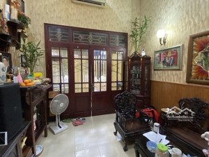 nhà đẹp dân xây phố lò đúc, phố hiếm nhà bán. diện tích rộng, mặt tiền quyền lực.