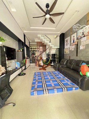 nhà 3 tầng thạnh xuân 25, quận 12 -dt 4.3x15.5m- 5.46 tỷ