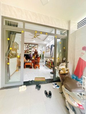 ngộp! bán gấp nhà nguyễn sơn, 60m2,3pn, ngang hơn 4m, đường 12m, giá 7tỷ39, nhà mới, thoáng mát.