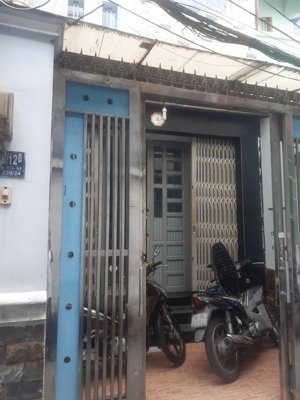 cho thuê nguyên căn hẻm 239 bà hom, dt 3,6m x 14m, trệt + 2 lầu, giá 9 triệu