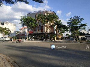 bán căn nhà phố thương mại đường 30m , kinh doanh đa nghành nghề, sổ hoàn công chính chủ.