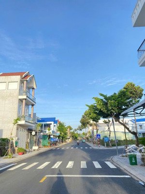 chính chủ bán nhà mới 100% p. 4 tp tân an ngay trung tâm, 2tỷ8, sổ sẵn, 80m2