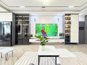 chính chủ bán ch 120m2, 3n2vs, full nội thất, ban công đn giá 8,2tỷ tại golden land 275 nguyễn trãi