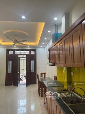 cho thuê nhà nguyên căn gia quất ở và kinh doanh, gần chợ, trường học, chung cư homeland 7,5 triệu