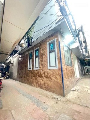 nhân chính thanh xuân 33m2 xây 6 tầng lô góc 2 mặt thoáng, 5 phòng ngủ giá 6.82 tỷ gần ô tô