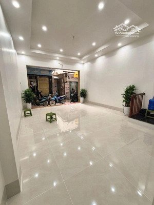 bán gấp tôn đức thắng 40 m2 x 6 tầng - thang máy - nhà đẹp - ngõ to - ngõ thông - kd - 30m ra phố