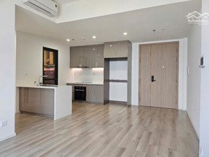 nhà mới 100%, giá chỉ 4.6 tỷ (all in) - căn góc masteri centre point view hồ bơi