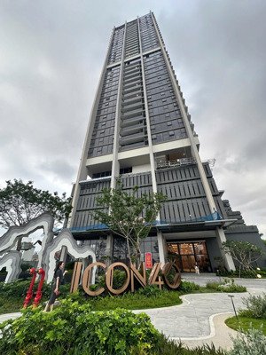 1tỷ650 - cắt lỗ căn studio icon40 tầng cao view biển