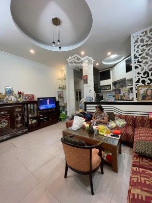 bán căn nhà ngõ phố huỳnh thúc kháng, đống đa, giá siêu tốt, nhà đẹp đủ công năng, gần phố