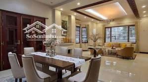 bán nhà 55/1bis ngô gia tự p. 2 q. 10, dt: 313m2, kc: 3 tầng, giá: 43,5 tỷ