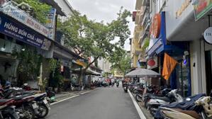 Bán Nhà Mặt Phố Quận Hoàn Kiếm 69m2-5T Thuê 60tr/Tháng 43,8 Tỷ Ngõ Trạm.