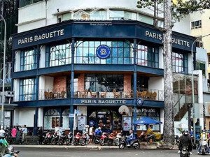 nhà góc 2 mt cao thắng- nguyễn thị minh khai quận 3 dt: 15x25m 1 hầm 3 lầu thang máy trống suốt