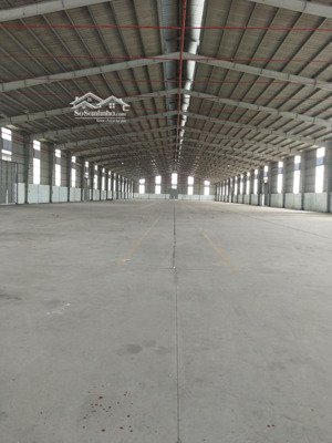 cho thuê nhà xưởnng đức hòa long an, dt 3700m2, giá 140tr/tháng