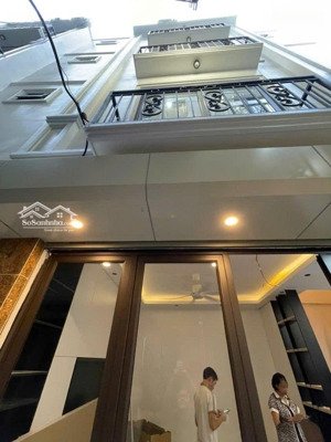vài bước chân ra mặt phố khương trung, 32m2 x 5 tầng giảm mạnh còn 7.27 tỷ. ngõ nông
