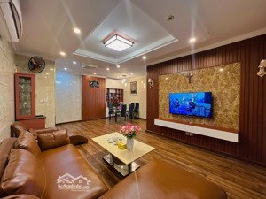 chủ nhà cho thuê căn góc cc central plaza q.tb. dt 110m2 3p 2wc. giá 15tr. lh 