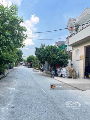 bán gấp nhà xưởng 8x28, đường nhựa 12m, gần chợ bà điểm