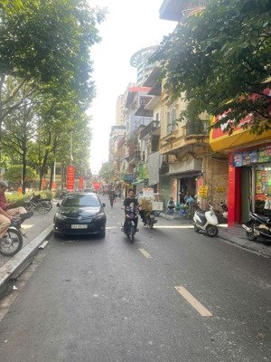 bán nhà trương định, 42m², ô chạy qua nhà, giá 9 tỷ, không có căn thứ hai