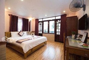 bán đất tặng khách sạn 20 phòng tại lõi phố du lịch hội an. doanh thu 500 triệu/tháng