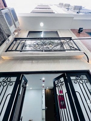 bán gấp tòa nhà 58 trần bình 6t- 42m2 chào 10,3 tỷ d tiền 40tr/th gần đh thương mại mai dịch