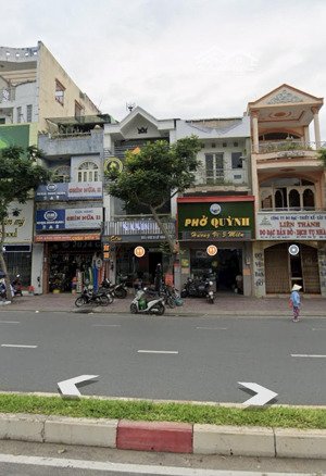 siêu phẩm đẻ ra vàng - mặt tiền lê văn việt