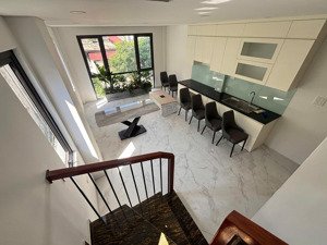 bán nhà sài đồng - 40m2 x 6 tầng thang máy lô góc đẹp bề thế - giá chỉ 7.8 tỷ hiếm có ạ