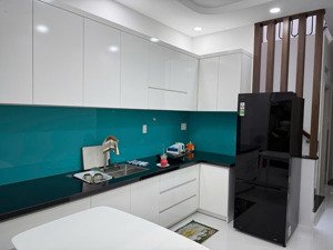 cho thuê phòng trọ đường lạc long quân giờ giấc tự do