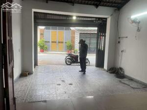 Bán Nhà Mặt Tiền Kinh Doanh Huỳnh Thị Hai ,103m2,2 Tầng, Đường 8m, Thông Xe hơi ngủ trước nhà ngày đêm.