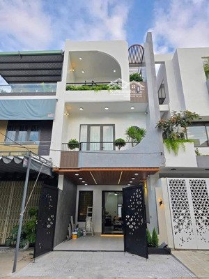 nhà đẹp đường quốc hương-thảo điền-q2 giá 3tỷ330tr, dt 5x17,9m gần đh văn hoá đang cho thuê 23tr/th