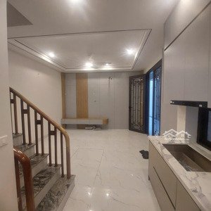 bán nhà trong ngõ 21 phố thanh am long biên, nhà xây mới 5 tầng dt 30m2