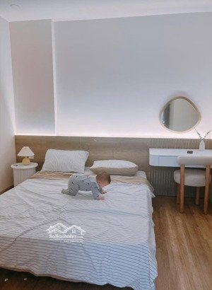 mời thuê căn 2pn 2wc 58m2 đủ đồ hướng nam toà h1 haven park ecopark. hl ạ