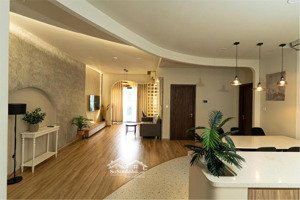 cho thuê ch 50m2 tại park legend, 1pn, 1wc, giá siêu rẻ chỉ 11 triệu, có ban công. lh: 