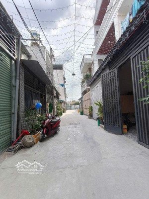 bán nhà 2 tầng ql1a, phường an phú đông, q12,dt66m2(5,3x13). hẻm 5m,giá 5,45tỷ