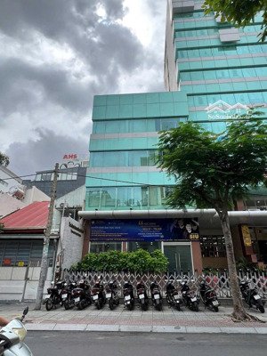 bán gấp nhà mặt tiền đường hoa (phan xích long) - dt 8x18m hầm 4 tầng hđt 175 triệu giá 55 tỷ