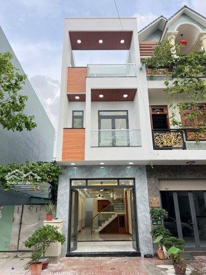 nhà phố mới kdc lê phong gần vincom550 p. tân đông hiệp dĩ an