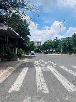 gia đình cần gấp mảnh 140m2 ngay chợ đại phước, nhơn trạch, đã có sổ, dân cư đông, 1 tỷ 950tr.