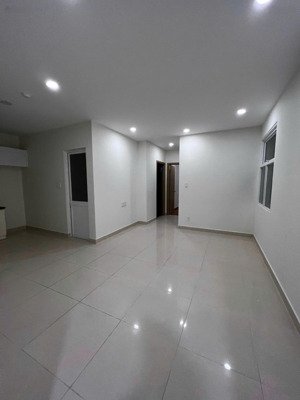 công việc hay đi công tác nên bán căn 2pn 67m2 ban công đn c/c dream home, q8