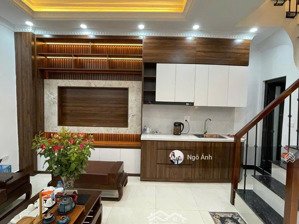 bán nhà tây hồ, mặt tiền rộng, ngõ thông, 50m ra phố, gần hồ tây lộng gió, nhà mới, nội thất xịn xò