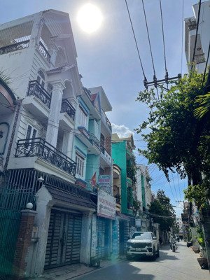 vip đẳng cấp. phan huy ích tân bình, 5x17, 4 tầng, hẻm 7m xe hơi né nhau, 10.x tỷ