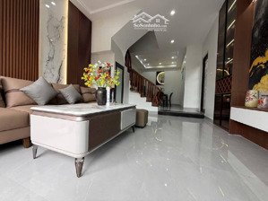 liên mạc 37m 5 tầng lung linh, đủ đồ xách vali ở ngay 5.8 tỷ