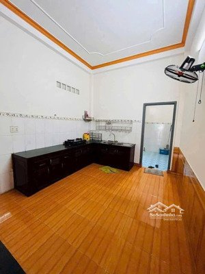 bán nhà riêng diện tích sử dụng 63 m2 diện tích sản 100 m2 hẻm 4m đường phạm ngũ lão ,dĩ an, bd