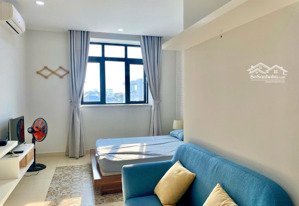 căn hộ full nội thất - nhiều ánh sáng - cho pet- bao phí - ngay quốc hương