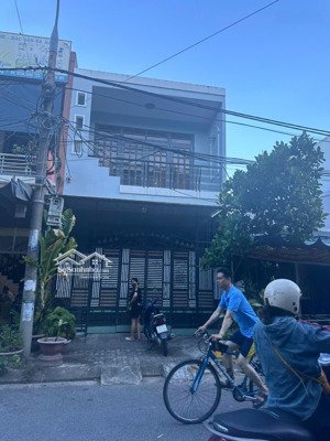 - bán nhà 2 tầng đường 7m5 an hoà 12 khuê trung -cẩm lệ, sát chợ , trường học , tiện ích xung qanh