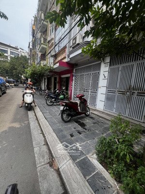 bán trần quý kiên phân lô ô tô tránh vỉa hè gara ô tô kinh doanh đẳng cấp 42m 6tầng