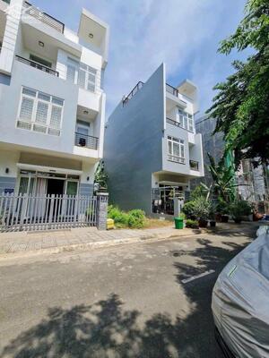 Nhà 3 lầu diện tích 5 x 20 khu dân cư Gia Hoà