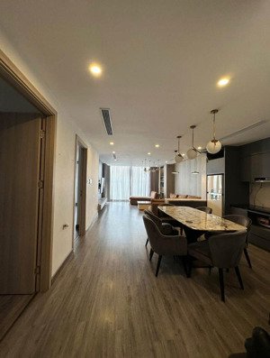 độc quyền cho thuê sky city-88 láng hạ, 2 ngủ full đồ, giá 16.5tr/tháng. lh công)